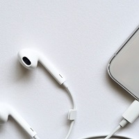 Jakie słuchawki wybrać do posiadanego telefonu i komputera?